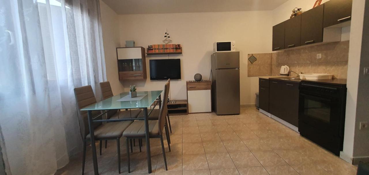 Apartments Kolak Rogoznica  Buitenkant foto